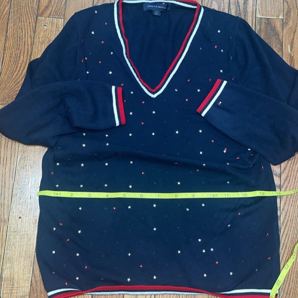 - Tommy Hilfiger lightweight sweater with stars - Picture 4 of 12